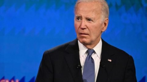 Biden está perto de desistir, dizem doadores democratas