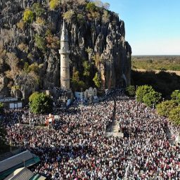 Bom Jesus da Lapa recebe público 15 vezes maior que a população durante romaria