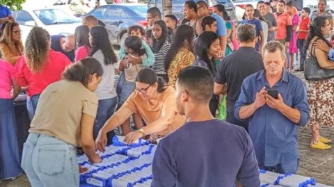 Prefeitura de Itabuna doa mais de dois mil óculos de grau para alunos da Rede Municipal de Ensino