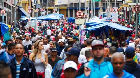 População do Brasil vai parar de crescer em 2041, informa IBGE