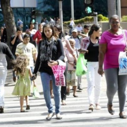 Seis em cada dez municípios têm a maioria do eleitorado feminina