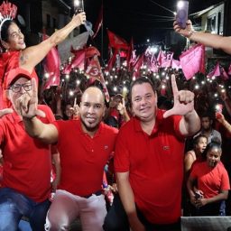 Ubatã: Bate-Papo com o prefeito Tinho e Lidijones lota rua em mais um momento histórico