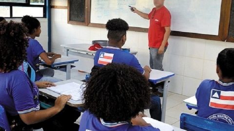 Deputado sugere criação de “Protocolo Antibullying” nas escolas baianas