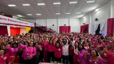 Em evento com mulheres, Laryssa Dias destaca programa de governo para Ipiaú