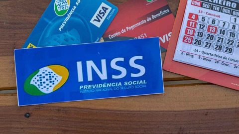 INSS admite descontos indevidos de aposentados que chegam a R$ 45 milhões