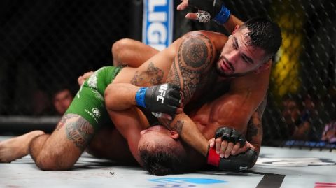 UFC: Anthony Hernandez nocauteia Michel Pereira no quinto round