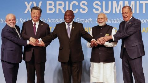 Cúpula do Brics na Rússia mira alternativa ao dólar e ao FMI