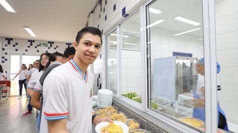 Governo da Bahia garante reforço na alimentação escolar dos estudantes da rede estadual