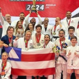 Grupo de 21 atletas baianos vai representar o estado no mundial de karatê no Japão