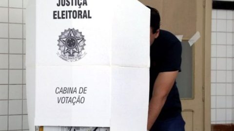 34% dos brasileiros dizem que não teriam ido votar se não fosse obrigatório, diz Datafolha