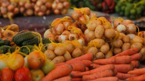 Cesta básica de Salvador vem barateando há quatro meses; outubro tem 0,64% de redução