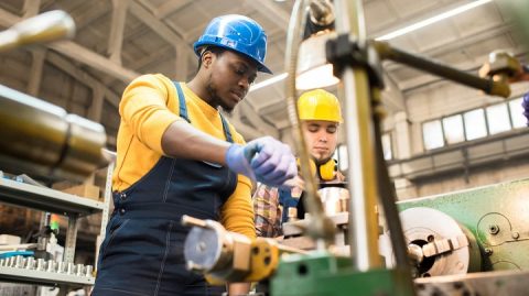 Indústria cresce 1,1%, no melhor setembro em 4 anos