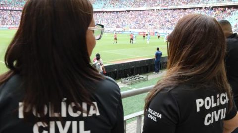 Ação ‘Racismo é Crime e Crime a Gente Denuncia’ é realizada na Arena em jogo do Bahia