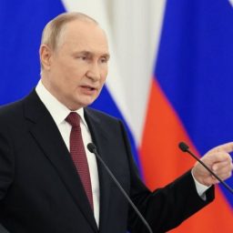 Putin assina decreto que amplia possibilidade de uso das armas nucleares