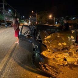 Ubatã: Homem fica ferido após colisão entre carro de passeio e caminhão na BR-330