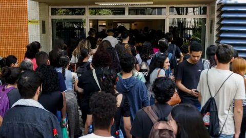 Pé-de-Meia: MEC pagará R$ 1.050 por mês para universitários de licenciatura