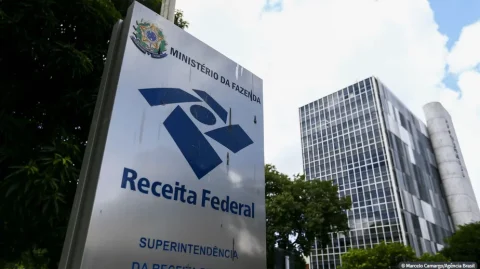 Receita Federal amplia monitoramento sobre movimentações em cartão de crédito e Pix