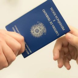 Brasil criou 100 mil vagas de emprego em janeiro, diz Marinho