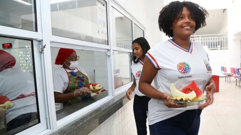 Escolas da rede estadual devem limitar o consumo de processados e ultraprocessados