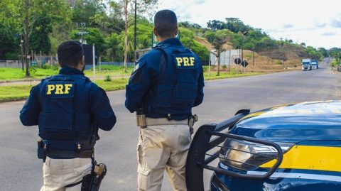 PRF reforça fiscalização de embriaguez e prevenção de sinistros neste Carnaval