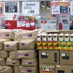 Presidente fala com atacadistas para controlar preços de alimentos