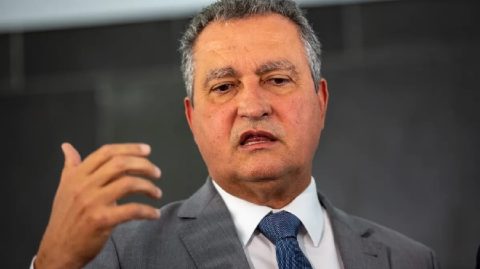 Em Conquista, Rui detona prefeita que trocou entregas do governo por agenda com ACM Neto