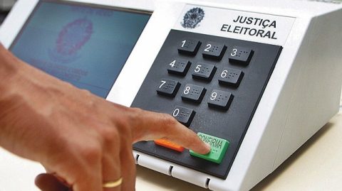 AGU alerta para punições a agentes públicos que disseminarem fake news nas eleições