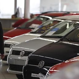 Venda de carros financiados cresce no Brasil; veja o que explica a alta