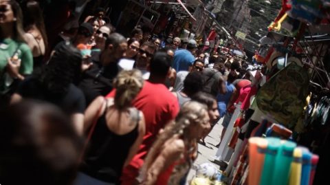 Economia brasileira cresceu 2,2% em 2025, aponta prévia da FGV