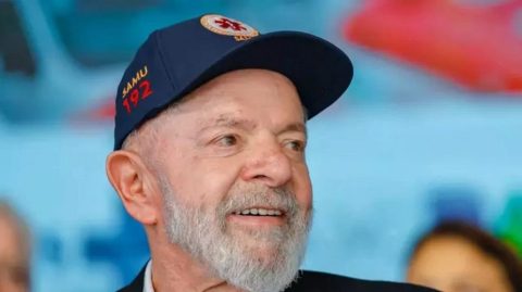 Lula diz pretende enviar ao congresso isenção de IR para quem ganha até R$ 5 mil