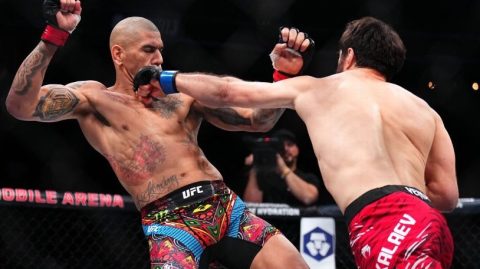 Magomed Ankalaev bate campeão Alex Poatan e conquista cinturão do UFC