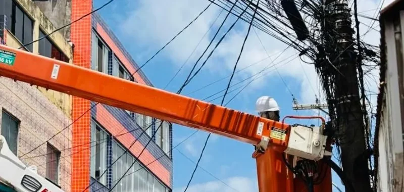 Coelba remove 5 toneladas de cabos irregulares em Operação Gatonet