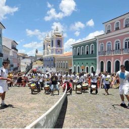 Feriadão da Semana Santa e Tiradentes prometem movimentar o turismo na Bahia