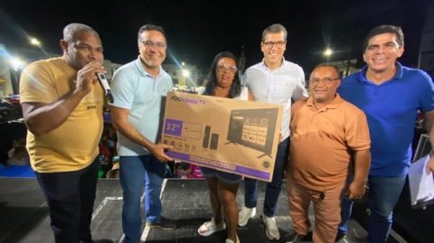 Ibirataia: Dia do Trabalhador foi celebrado com shows musicais e sorteios de prêmios