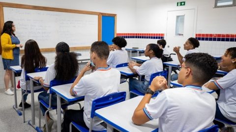 Estudo revela que 71% dos alunos da rede pública da Bahia têm desempenho insuficiente em matemática