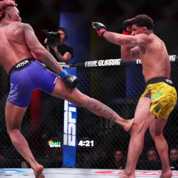 Gilbert Durinho é atropelado por Morales e sofre nova derrota no UFC