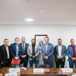 Ministro Rui Costa anuncia construção de nova ponte sobre o Rio Jequitinhonha em tempo recorde