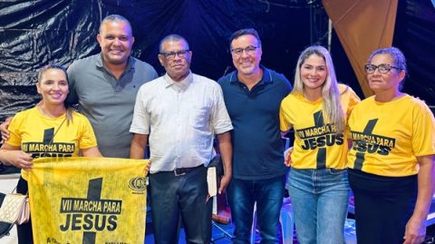 Ibirataia: Prefeito Sandro Futuca participa da 7º Marcha para Jesus