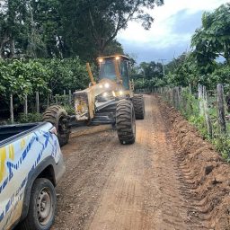 Prefeitura de Ibirataia recupera mais de 80 km de estradas rurais do município