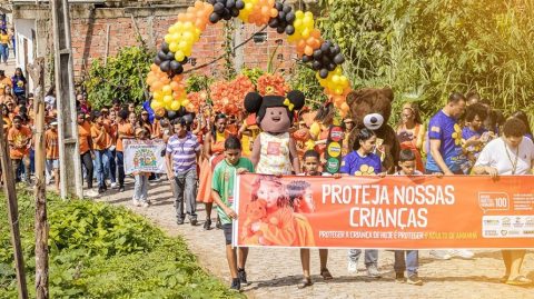 Prefeitura de Wenceslau Guimarães realiza caminhada de conscientização contra a exploração sexual de crianças e adolescentes