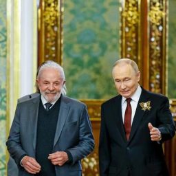 Putin agradece a Lula pelos esforços pela paz com a Ucrânia