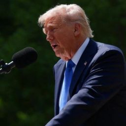 Trump admite possibilidade de abandonar negociações sobre conflito na Ucrânia