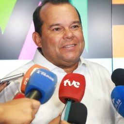 Jerônimo embarca para missão na China e Geraldo Júnior assume interinamente governo do Estado