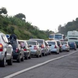 BR-324 registra trânsito intenso em direção ao interior durante feriadão de São João