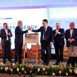 Bahia recebe fábrica de turbinas eólicas e centro de pesquisa da Windey Energy