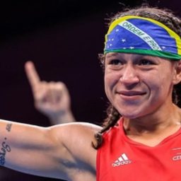 Boxe: Bia Ferreira vence a balança e confirma defesa de título mundial nos EUA