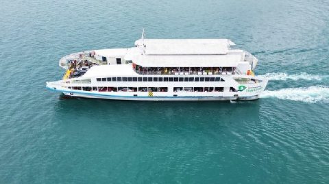 Fila para embarque no ferry-boat chega a 3h nesta sexta em Salvador