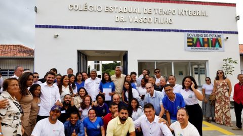 Governo do Estado fortalece educação e segurança em Apuarema com entrega de equipamentos