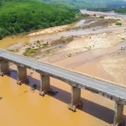 Ponte sobre o Rio Jequitinhonha é reaberta para veículos leves