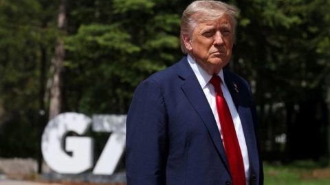 Trump interrompe negociações comerciais com o Canadá por causa de disputa tributária digital